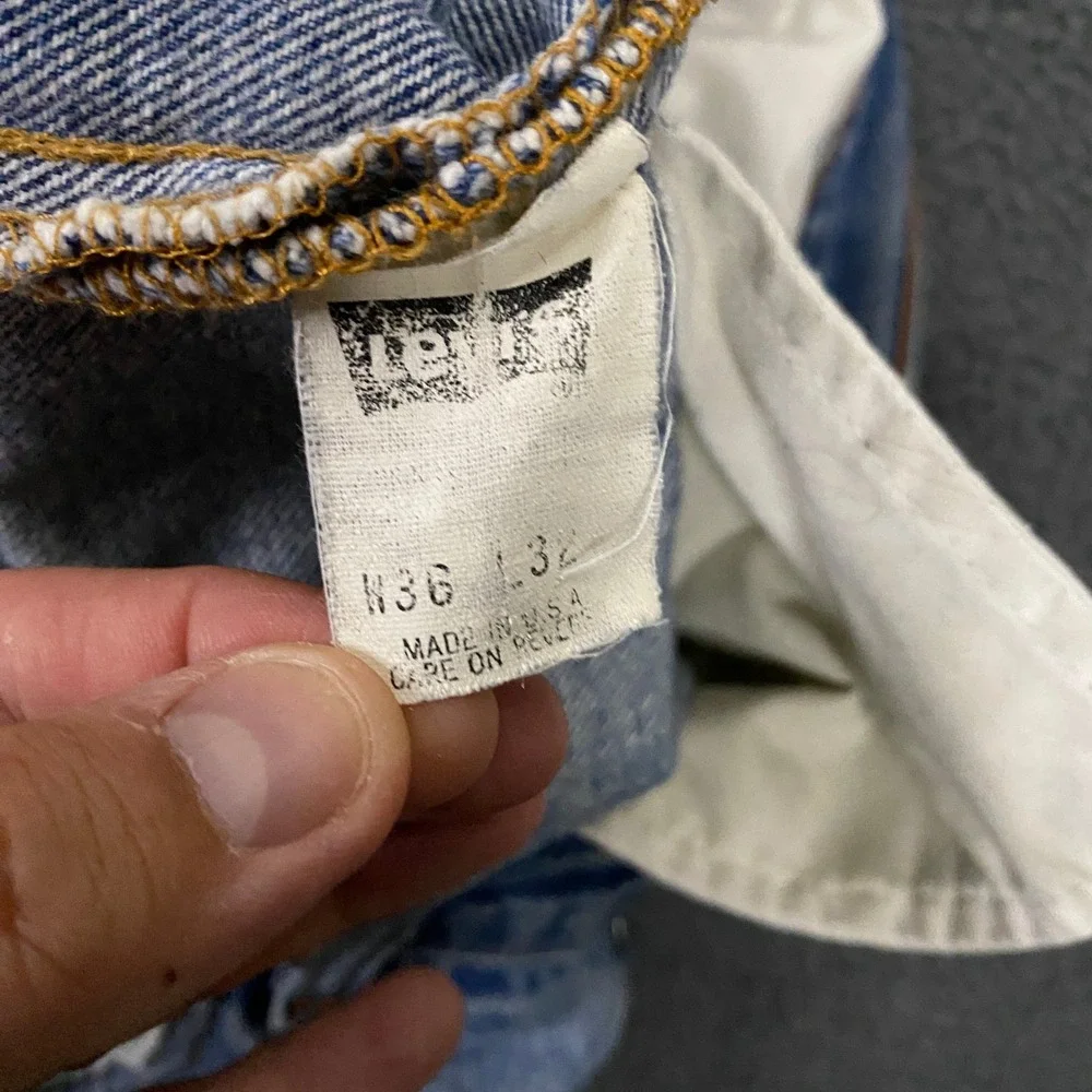 Levis please note